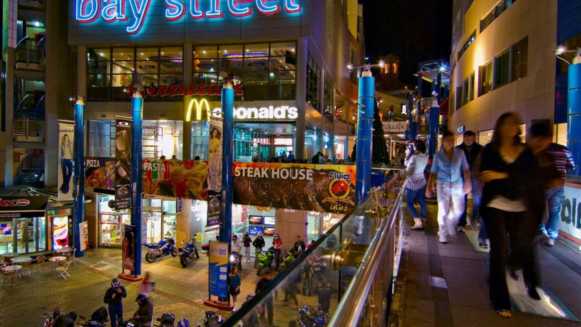 Bay Street Shopping
